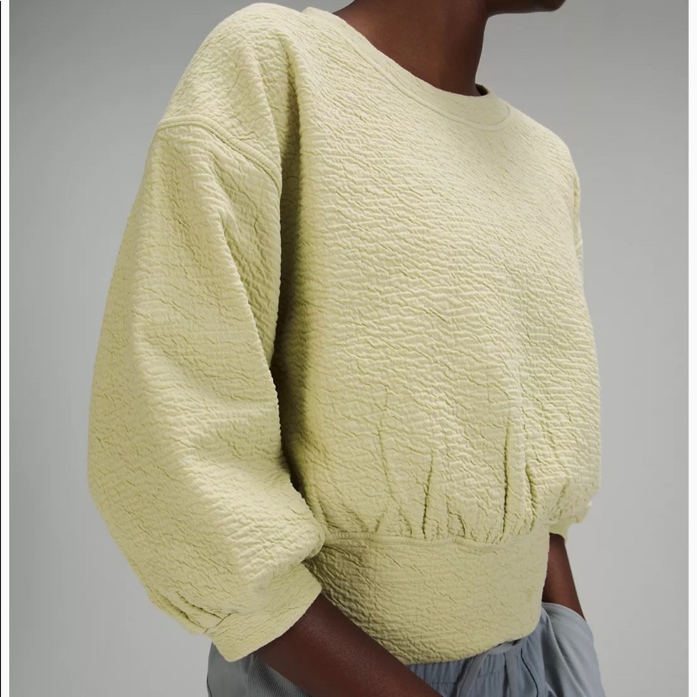 NWT Lululemon Textured Crewneck Pullover Size 2